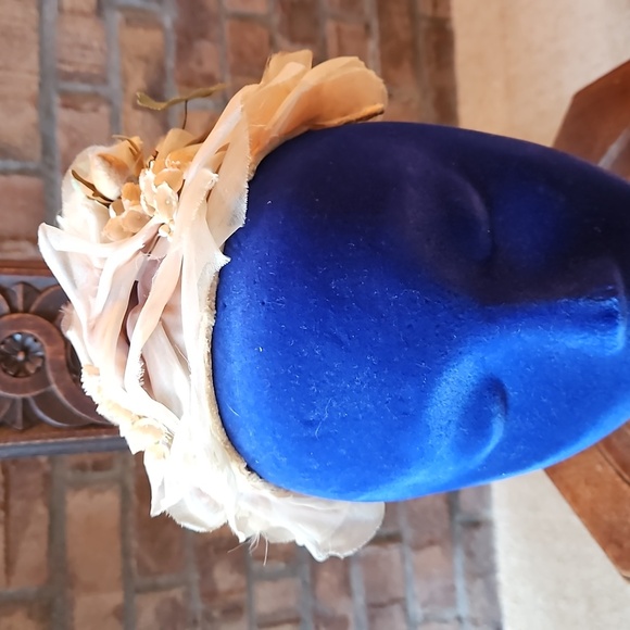 Vintage Gigi New York ladies hat, 1940's or 50's. - Picture 5 of 9